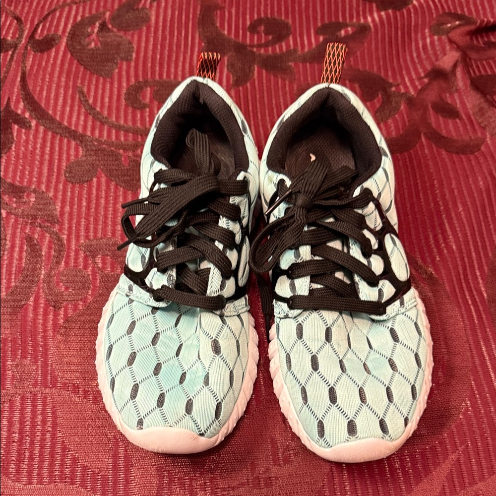 Stylish mujer Blue and Black Sneakers